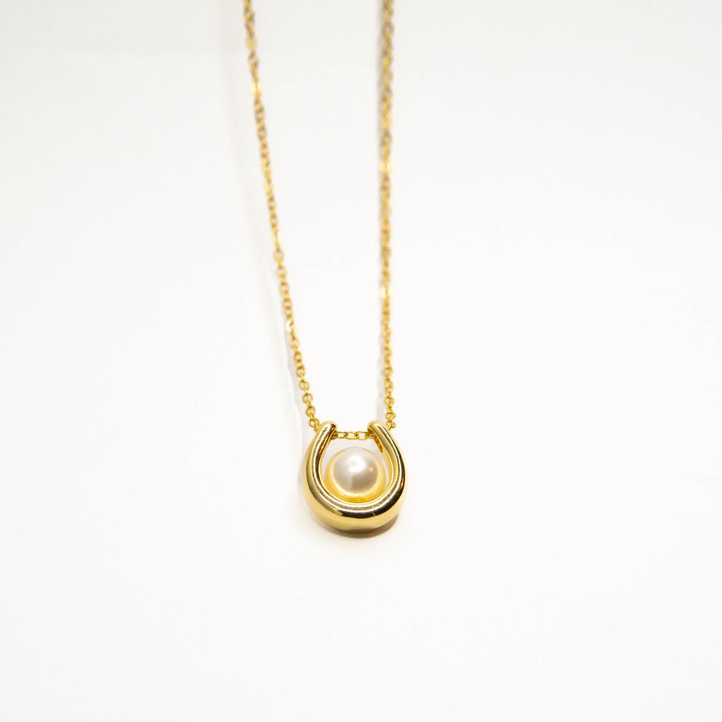 Nahla – Pearl Pendant Necklace