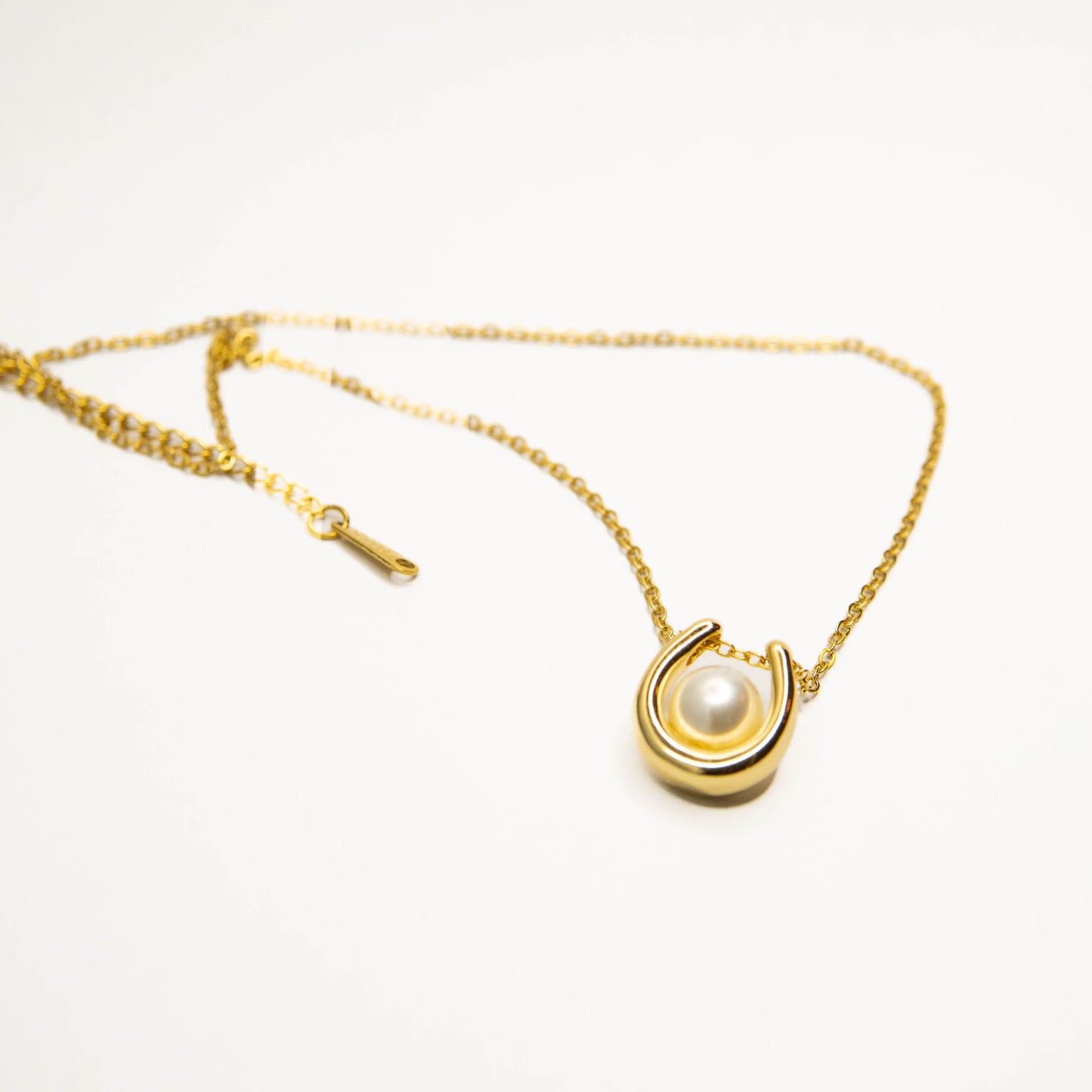 Nahla – Pearl Pendant Necklace