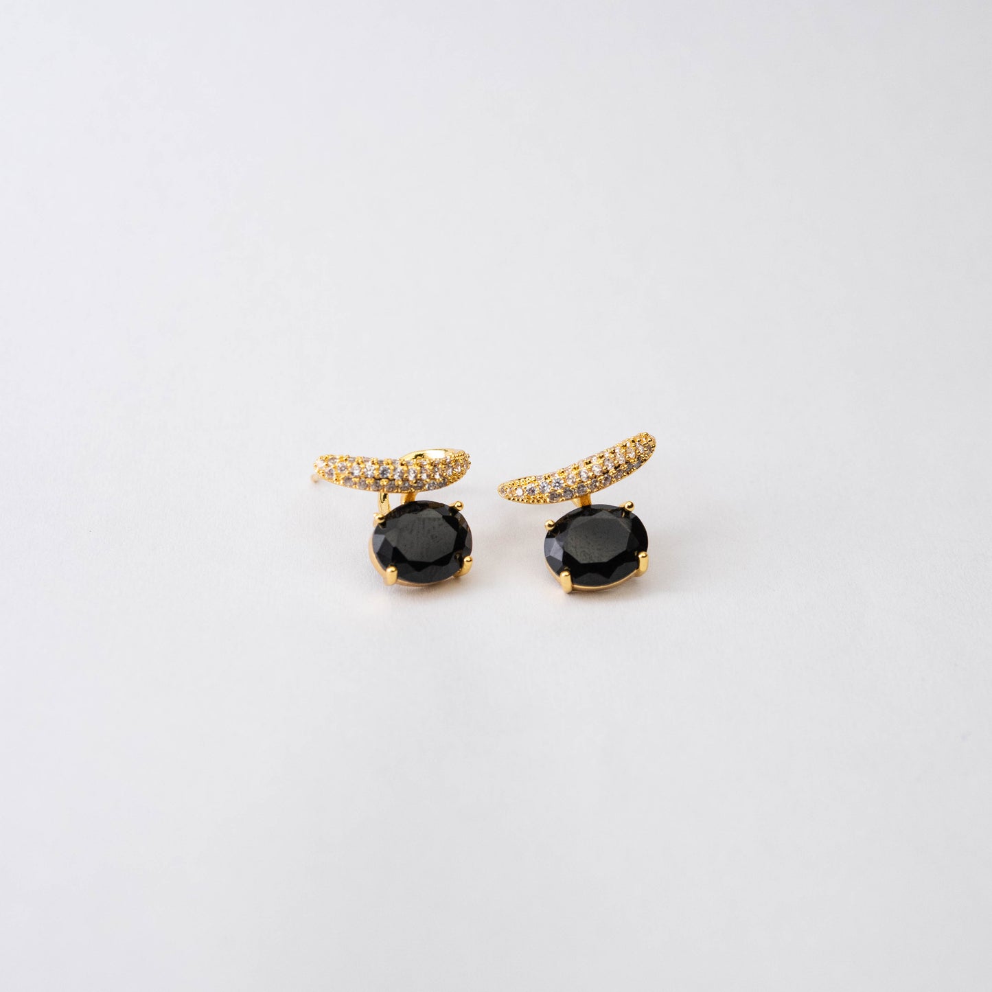 Aemi – Mini Stud Earrings
