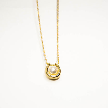 Nahla – Pearl Pendant Necklace